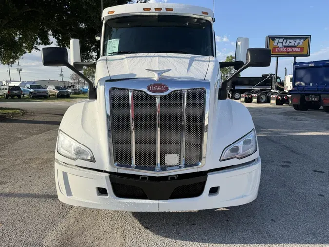 2022 Peterbilt 579e9780d73690c23596cf19a3e358d7a4c