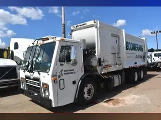 2015 MACK LEU613
