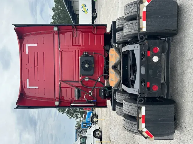 2019 Volvo VNL64T860