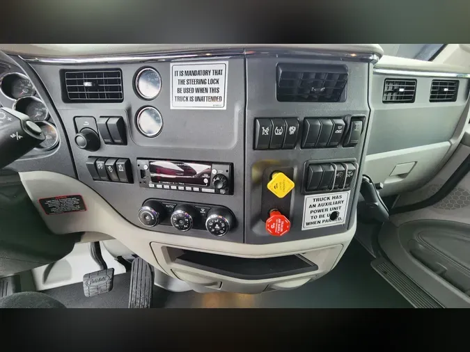 2022 Peterbilt 579