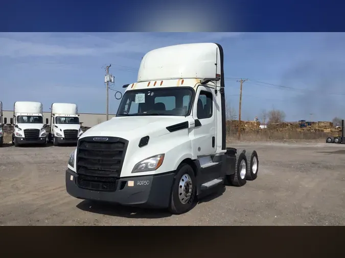 2020 Freightliner Cascadia 126