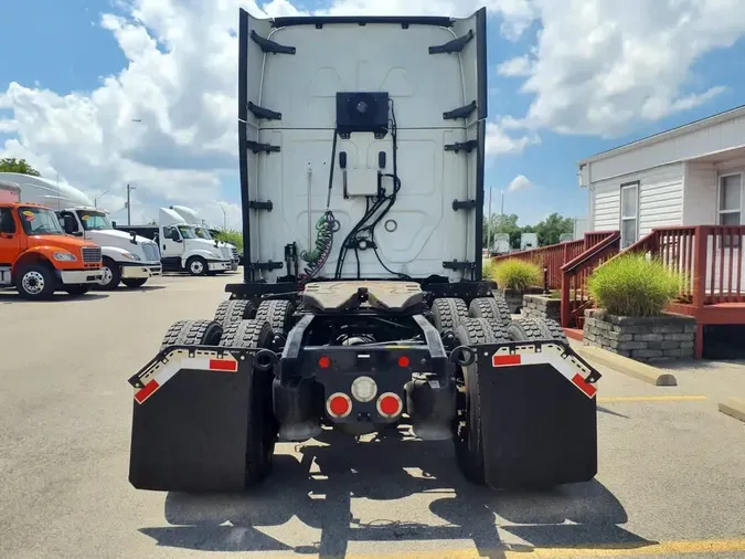 2020 FREIGHTLINER CASCADIA 125