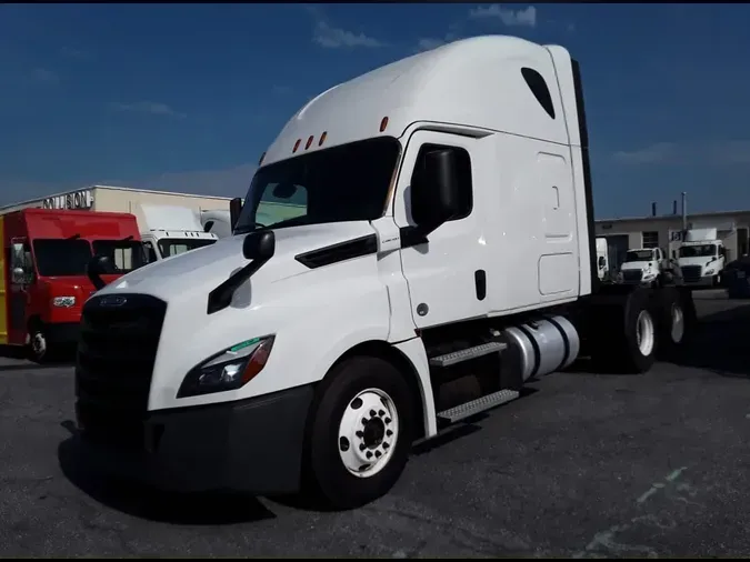 2018 FREIGHTLINER CASCADIAe9814d4565ce5a634556d3626fe40534