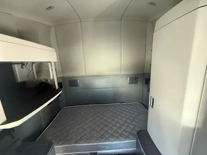 2021 Kenworth T680