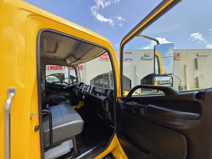 2020 Hino 268A