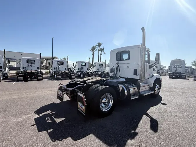 2018 Peterbilt 579e98333c5932441c8cbb06e312b3dc3f4