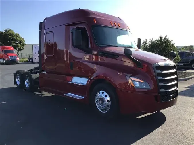 2019 FREIGHTLINER CA126