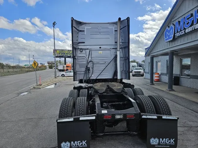 2019 VOLVO VNL64T760