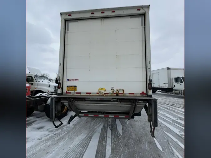 2019 FREIGHTLINER/MERCEDES M2 106