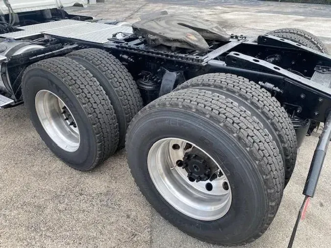 2021 Freightliner Cascadiae98988b0a694f16931803c316f16553d
