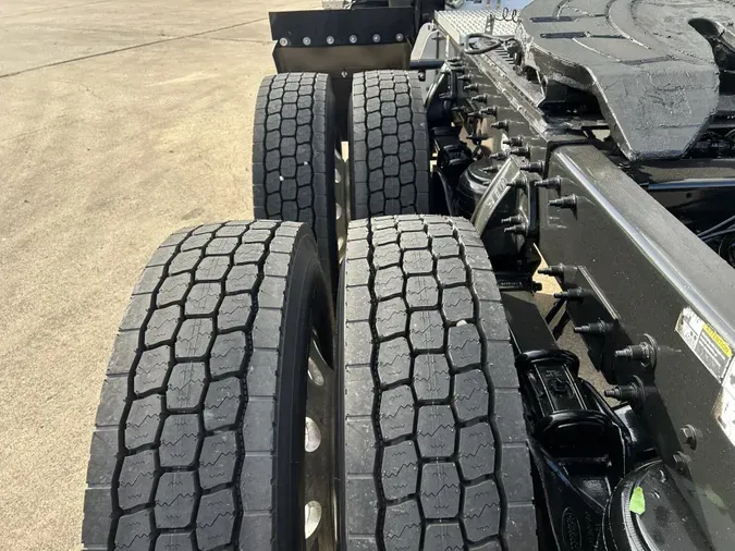 2021 Peterbilt 567