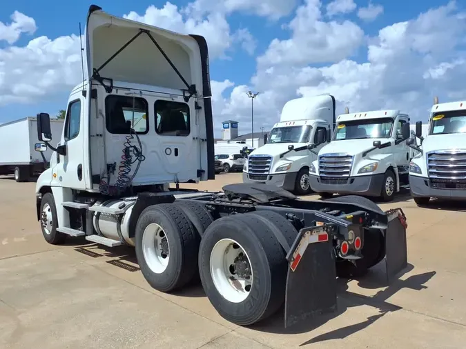 2018 FREIGHTLINER/MERCEDES CASCADIA 125e98d9a4807205d6f20c380b4c483049d