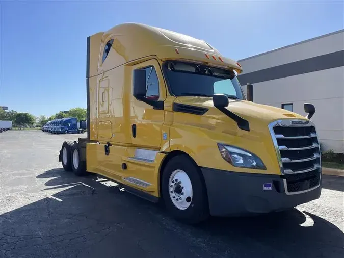 2020 FREIGHTLINER CA126