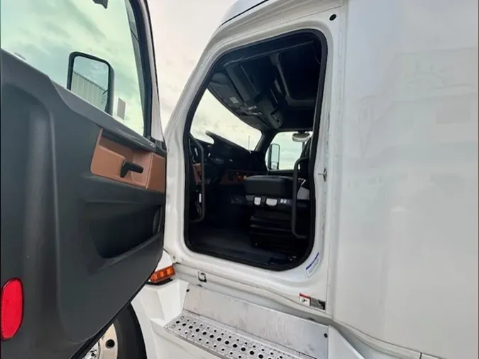 2022 Freightliner PT126SLP