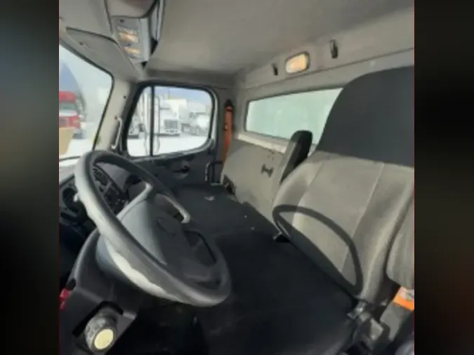 2019 FREIGHTLINER/MERCEDES M2 106