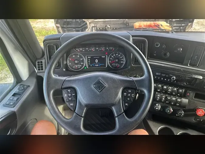 2022 INTERNATIONAL LT625