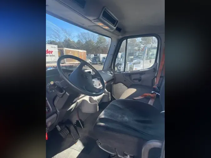 2018 FREIGHTLINER/MERCEDES M2 106