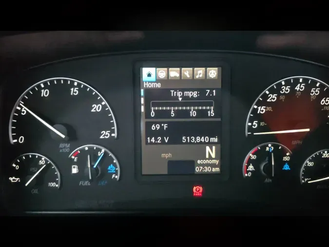 2020 Freightliner Cascadia 126e99873cfa6d0eaf9751540671b44457b