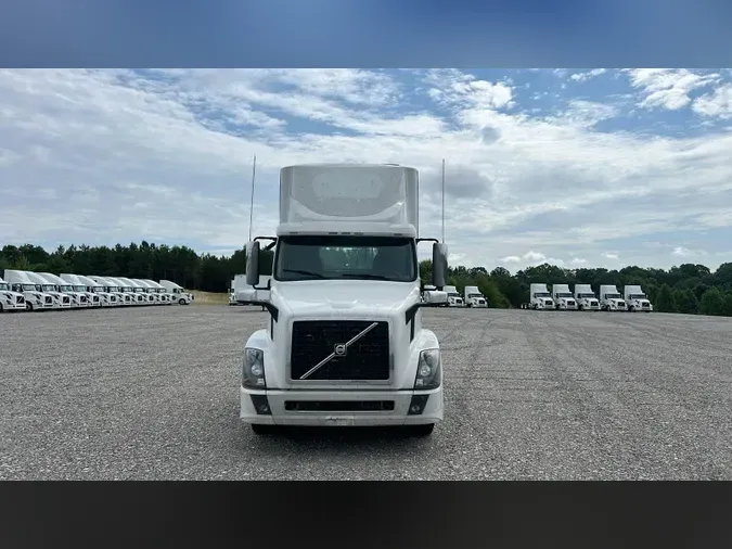 2016 Volvo VNL300