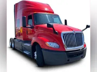 2018 International LT625