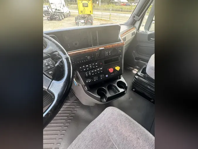 2022 International LT625