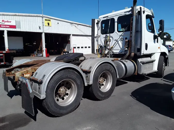 2018 FREIGHTLINER/MERCEDES CASCADIA 125