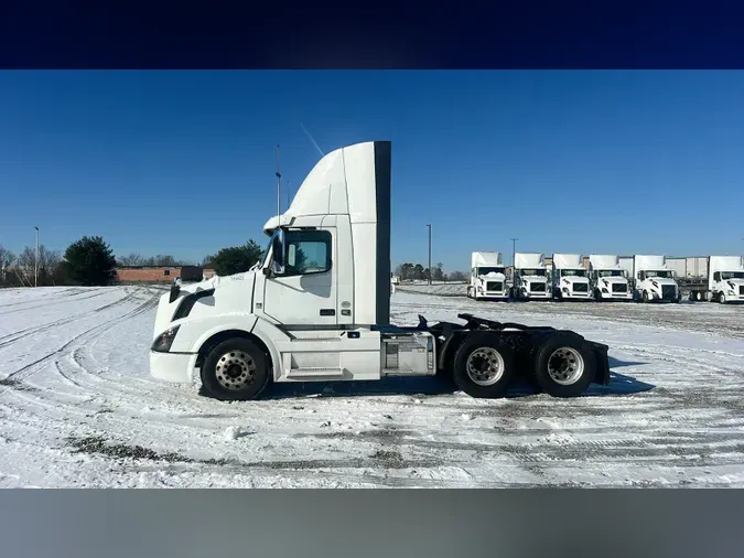 2018 Volvo VNL300