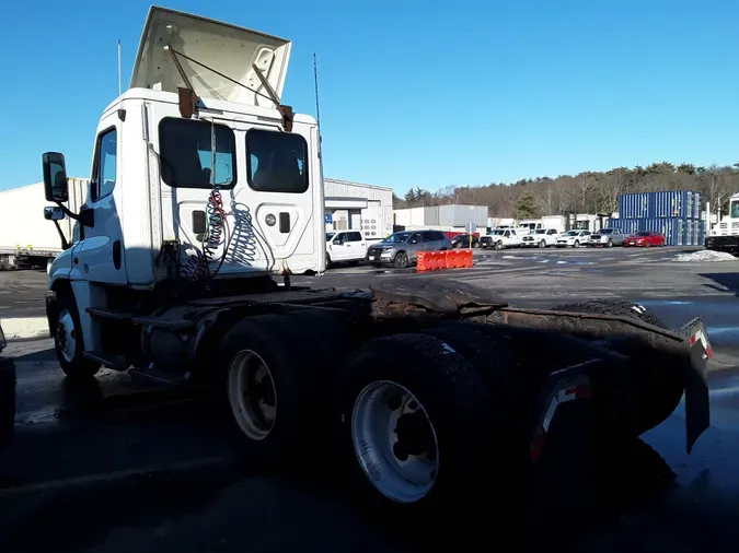 2016 FREIGHTLINER/MERCEDES CASCADIA 125