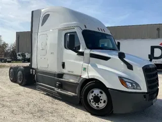 2021 FREIGHTLINER T12664ST