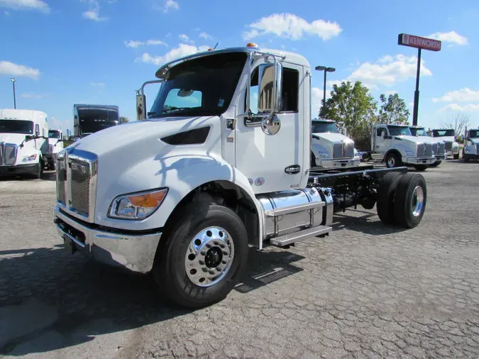 2025 Kenworth T280