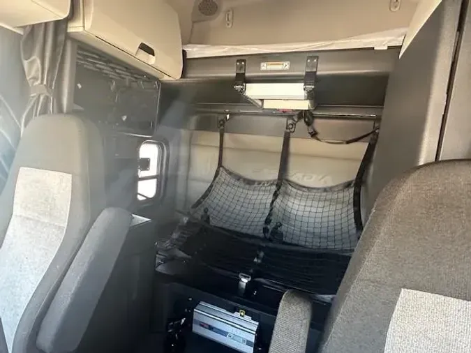 2021 Freightliner Cascadia