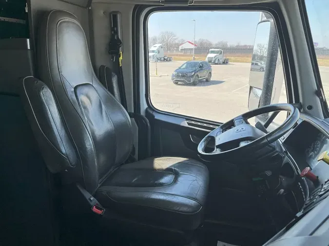2019 VOLVO VNL860