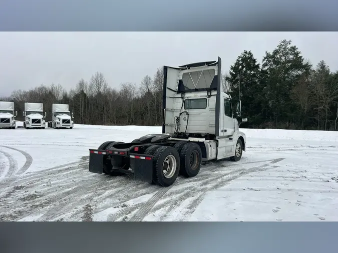 2018 Volvo VNL300