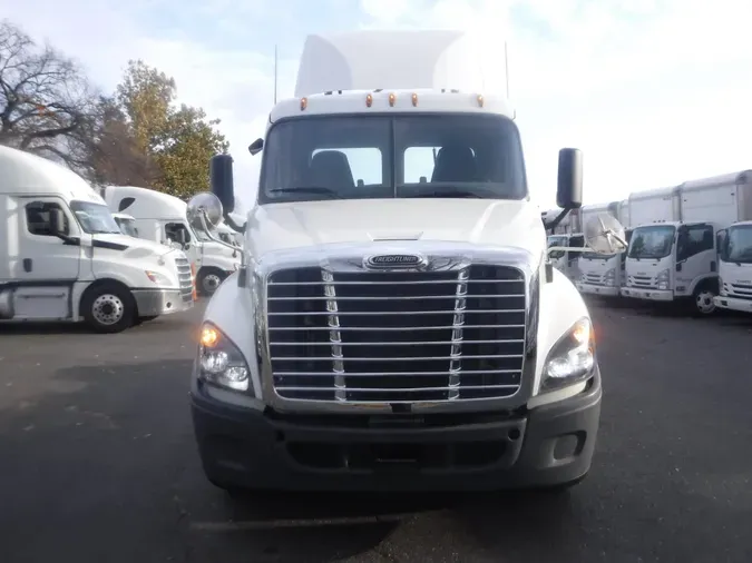 2019 FREIGHTLINER/MERCEDES CASCADIA 125