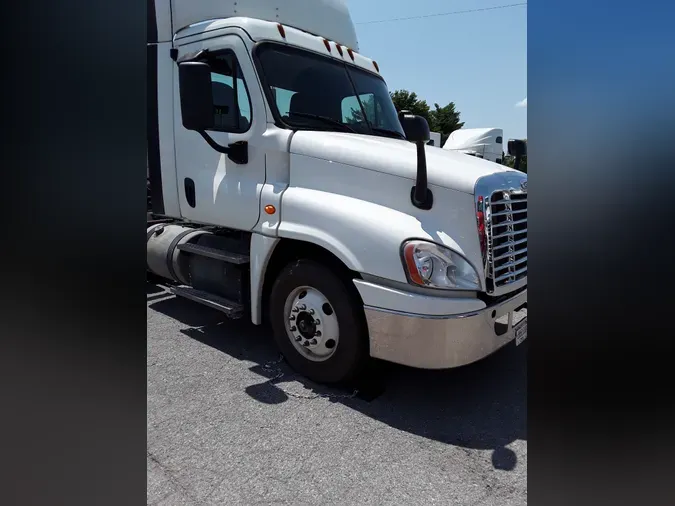 2016 FREIGHTLINER/MERCEDES CASCADIA 125