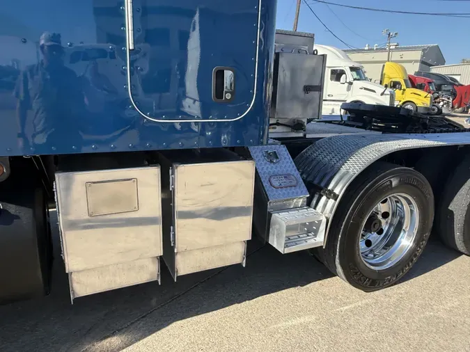 2022 Peterbilt 389e9aef7100158783c88180efc9fc5e309