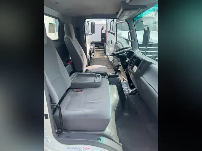 2019 ISUZU NPR HDe9af05587696e7dcc26d0f25e115276b