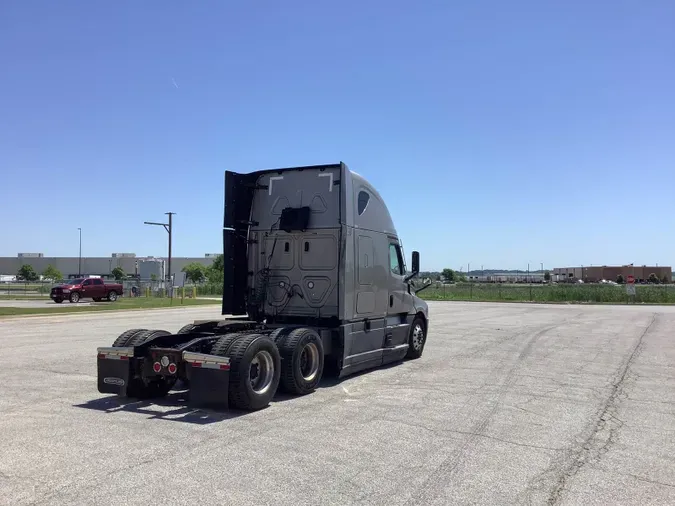 2022 Freightliner Cascadia 126e9b76749682605f6942874b89aef2dcc