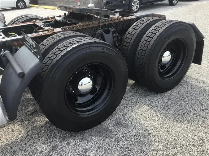 2018 INTERNATIONAL RH613