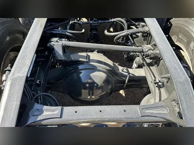 2022 INTERNATIONAL LT