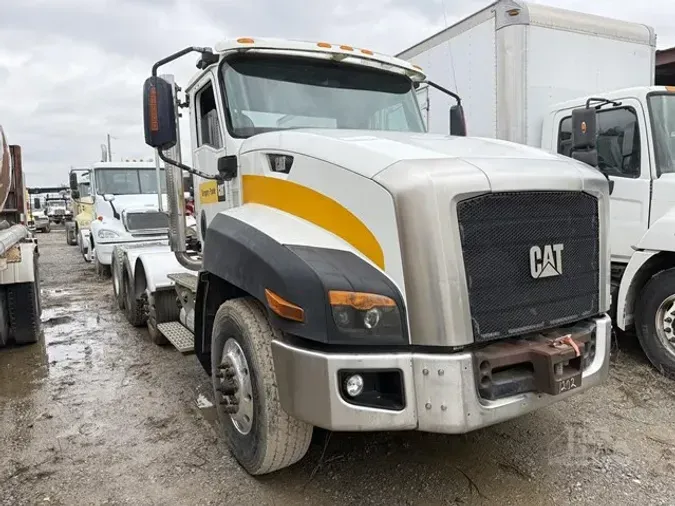 2013 CATERPILLAR CT660L