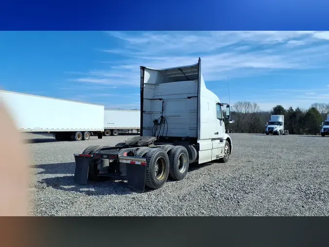 2020 Volvo VNR64T640