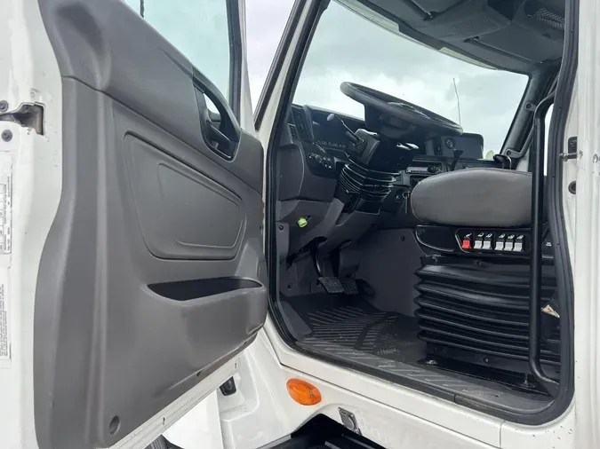 2019 International LT625