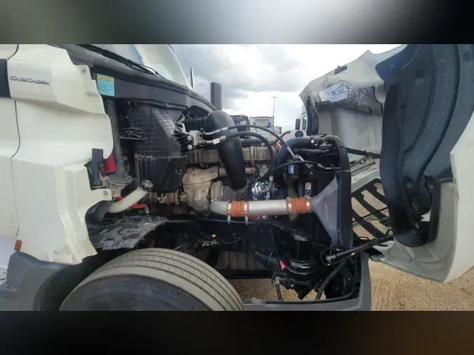 2020 Freightliner Cascadia 126