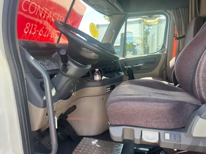 2020 FREIGHTLINER/MERCEDES CASCADIA 125