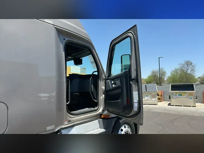 2021 Freightliner Cascadia