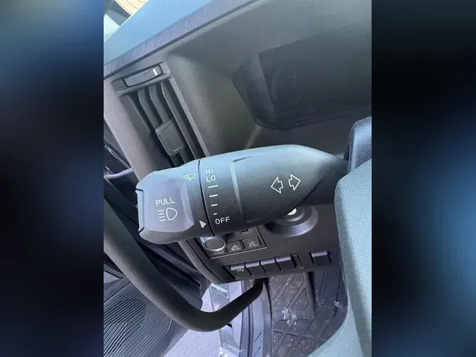 2027 VOLVO TRUCK VNL64TV04