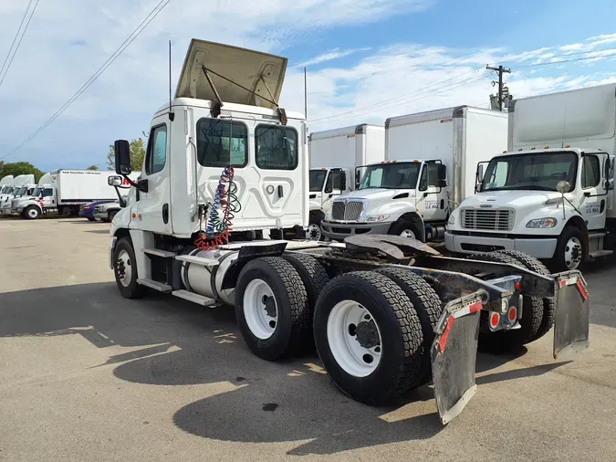 2018 FREIGHTLINER/MERCEDES CASCADIA 125