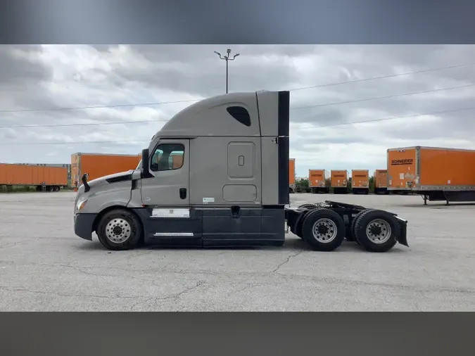2024 Freightliner Cascadia 126