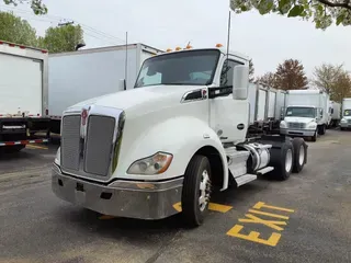 2017 KENWORTH TRUCKS T-680